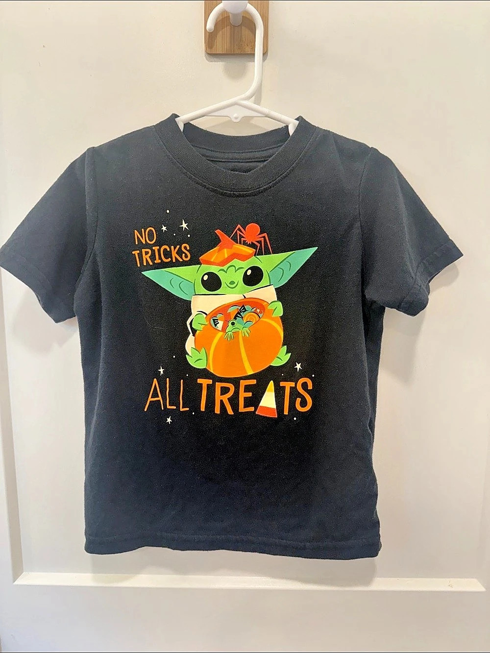 Star Wars The Mandalorian Grogu No Tricks All Treats T-Shirt